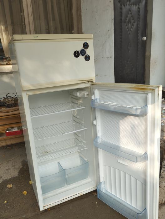 Срочно продам холодильник