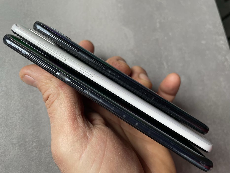 Samsung A50 are 4/128Gb ca nou sau un Samsung A30S
