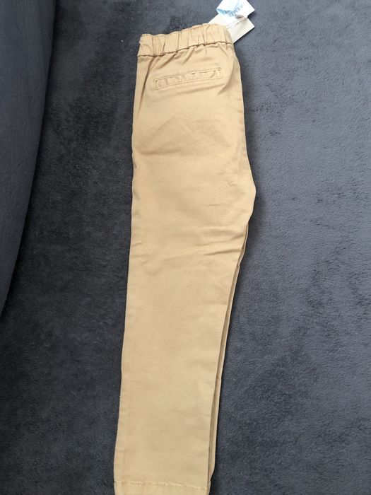 Детски панталони (нови).