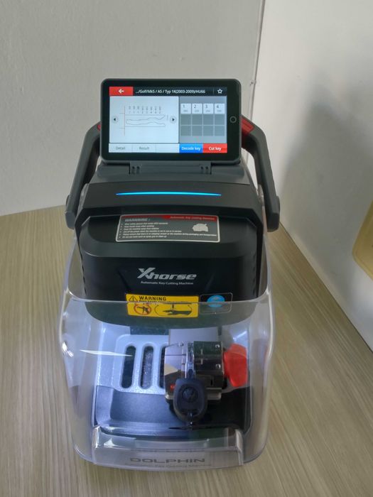 Автомобилни ключове с чип и дистанционно.