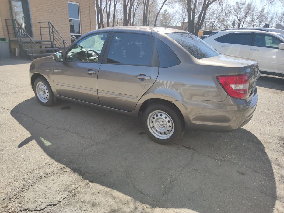 Продам Ладу Гранту FL