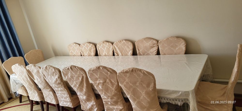 Стол Стульясымен