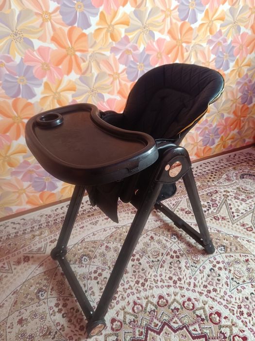 Стульчик для кормления малыша