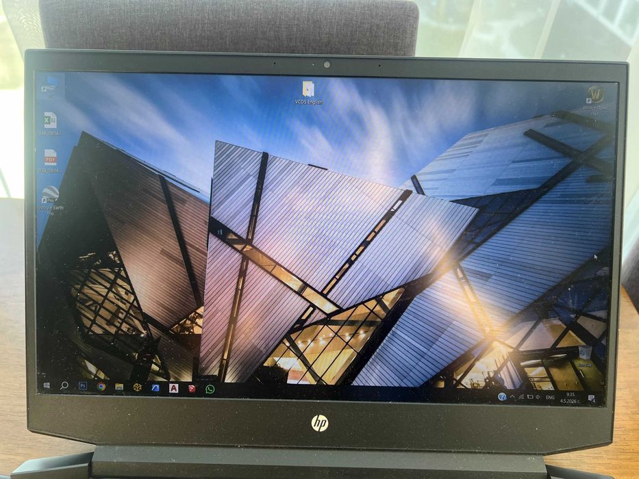 HP Pavilion Gaming 15 – GTX 1650 / Ryzen 5 / 16GB RAM / 512GB SSD