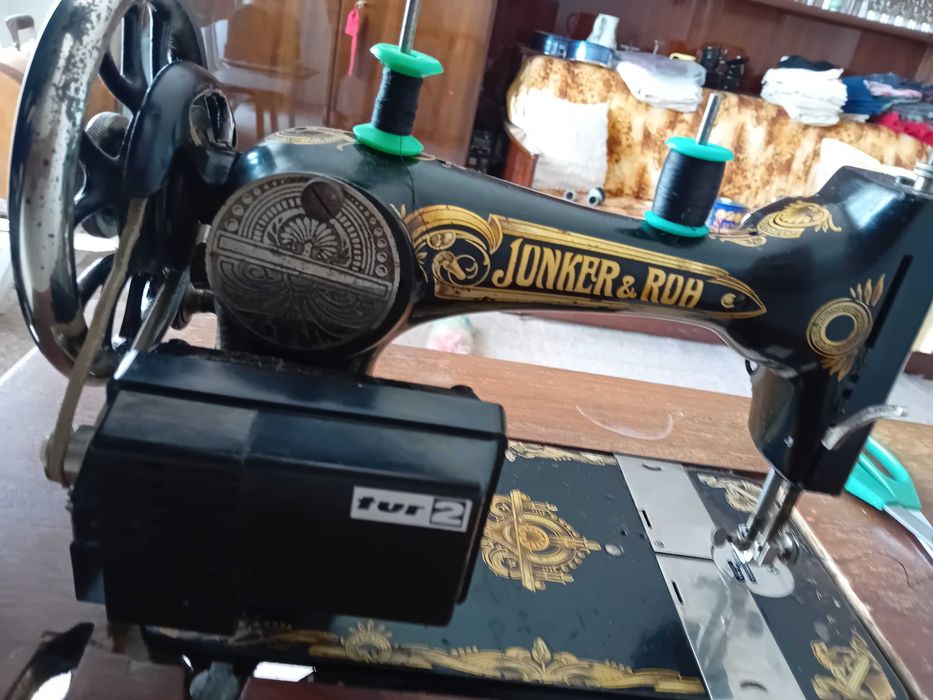 Шевна машина Junker Ruh с крака Singer