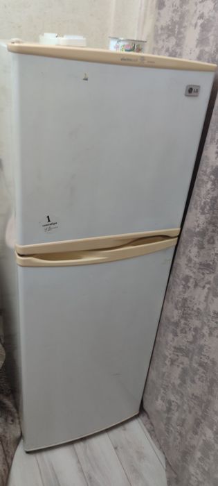 Холодильник LG б/у меленький