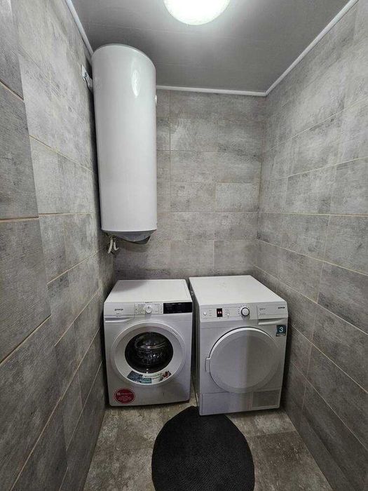 Продава се Тристаен апартамент в Пловдив, Остромила - 94 кв.м за 1809 €/кв.м - Снимка #10