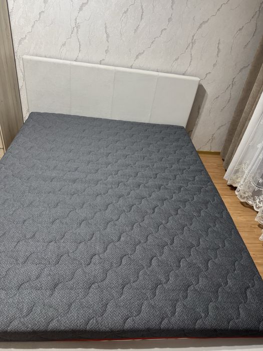 Кровать для спальни