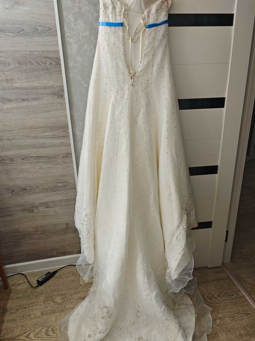 Продам красивое свадебное платье