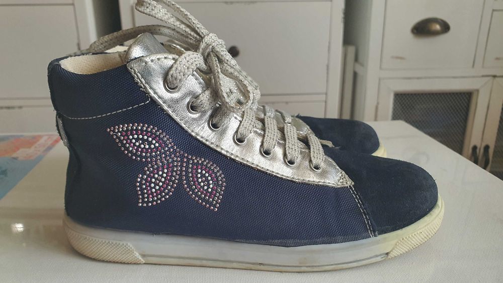 Tenisi inalti fete firma Stups marimea 32