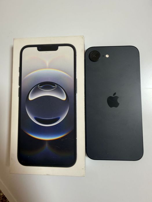 Продам айфон 16е