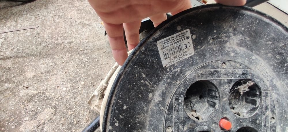 Rolă cablu 30m (1,5mm²) cu împământare şi 4 posturi – Preț fix 130 RON