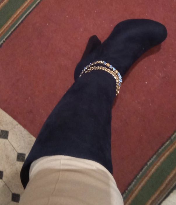 Продам новые сапоги