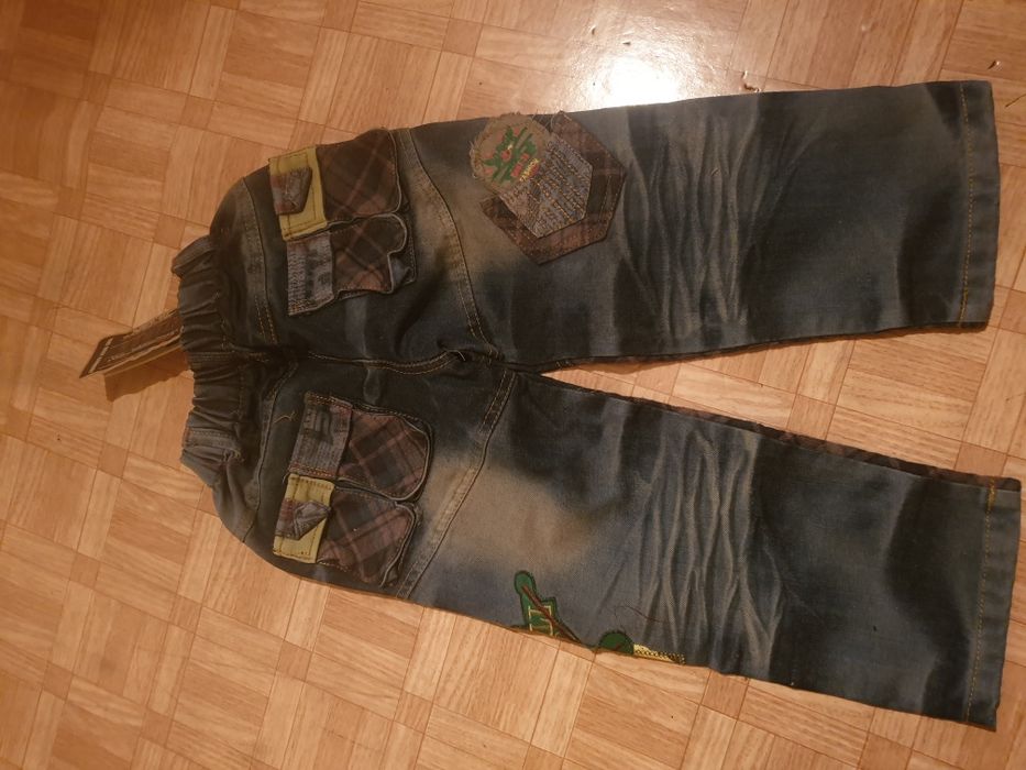 Джинсы новые на мальчика