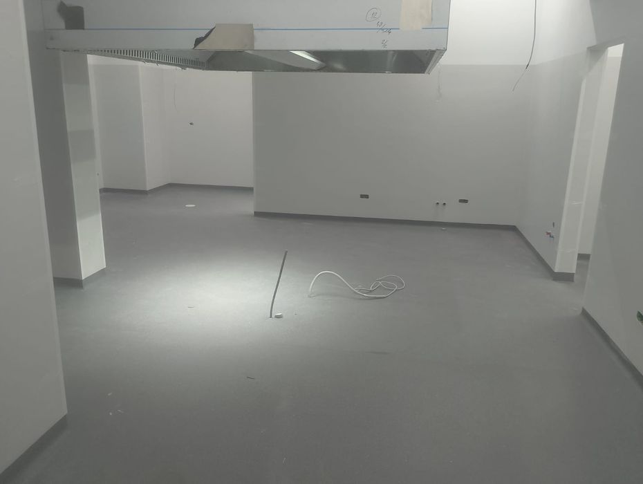 execut montaj de pardoseli