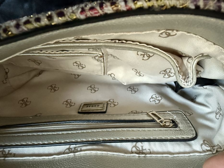 Нова чанта guess