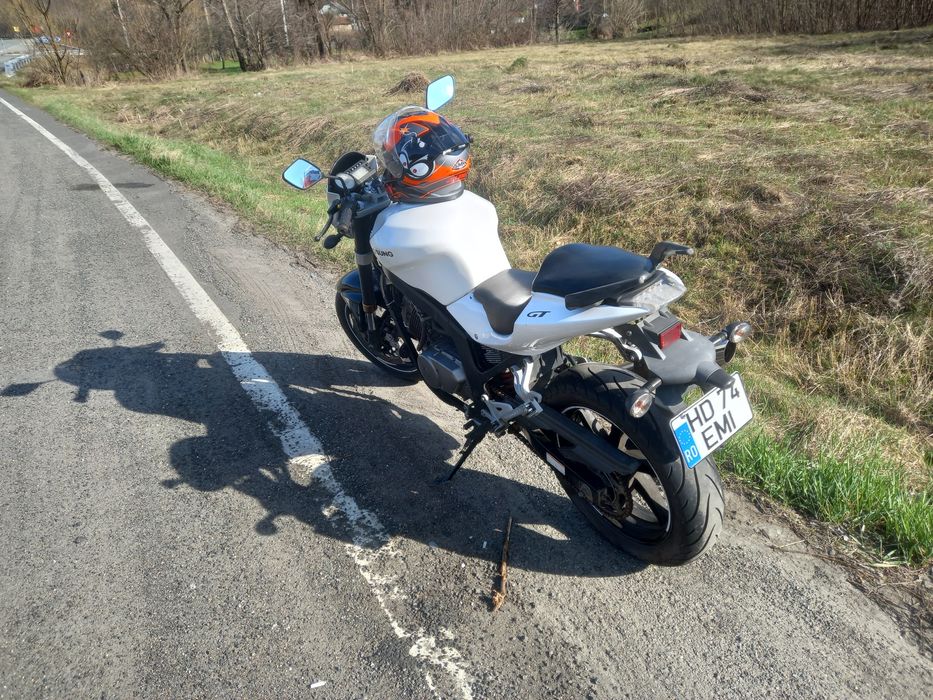 Hyosung GT 250 COMET 2010,vând/schimb cu remorca,platforma,rulota,etc
