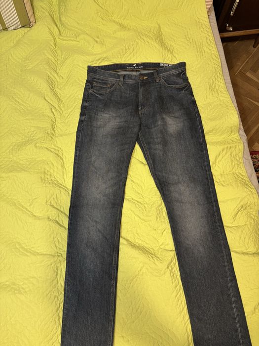 Дънки Том теилар