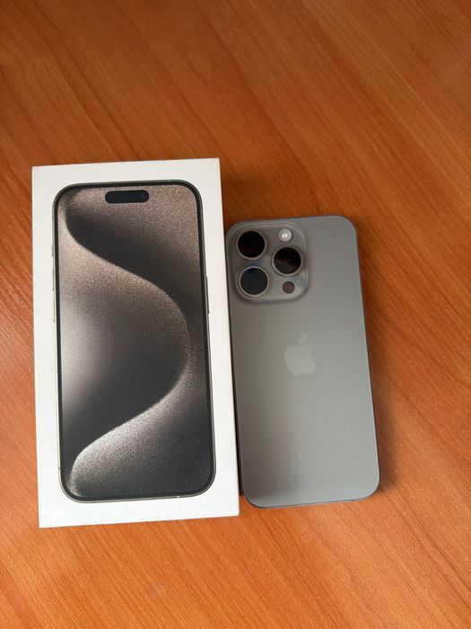iPhone 15 pro в идеальном состоянии