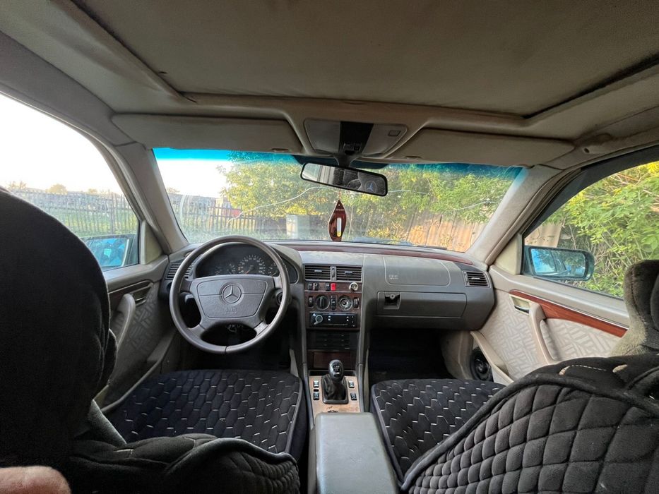Мерседес с180 на скот