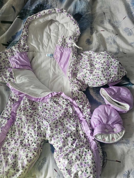 Продаю детский комбинезон.