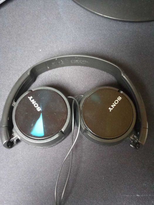 слушалки sony за слушане на музика
