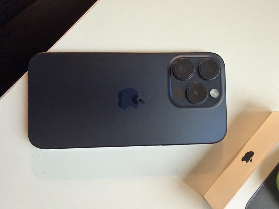 Iphone 15 PRO Blue Titanium