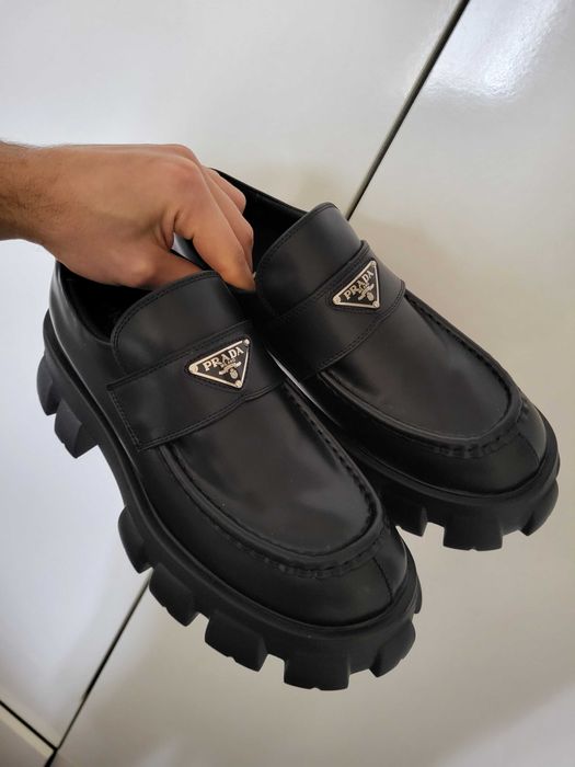 Мъжки обувки Prada