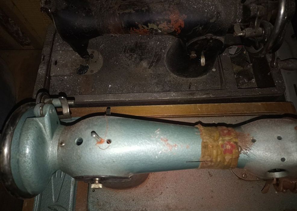 Продам швейню машину