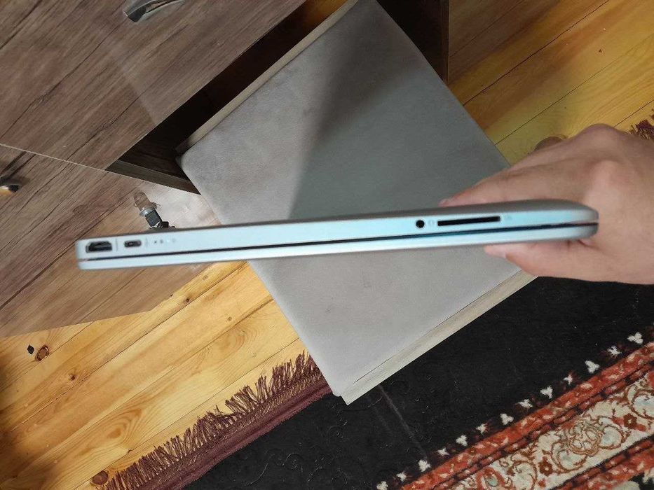 Notebook HP CORE i3 12 Pakaleniya 8 ozu 256 gigabayt SSDR