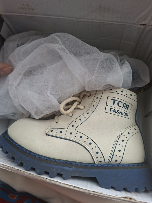 Продам ботинки демисезонние