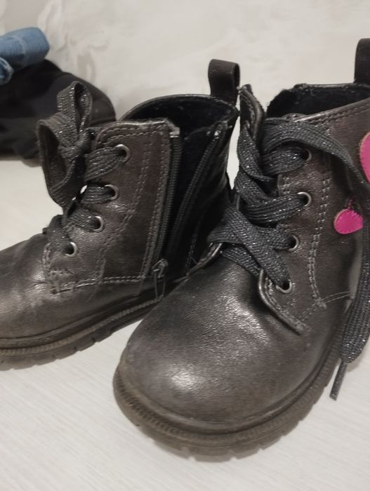 Ботинки для девочки 23р