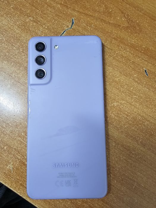 S21 FE 5G foarte bine întreținut