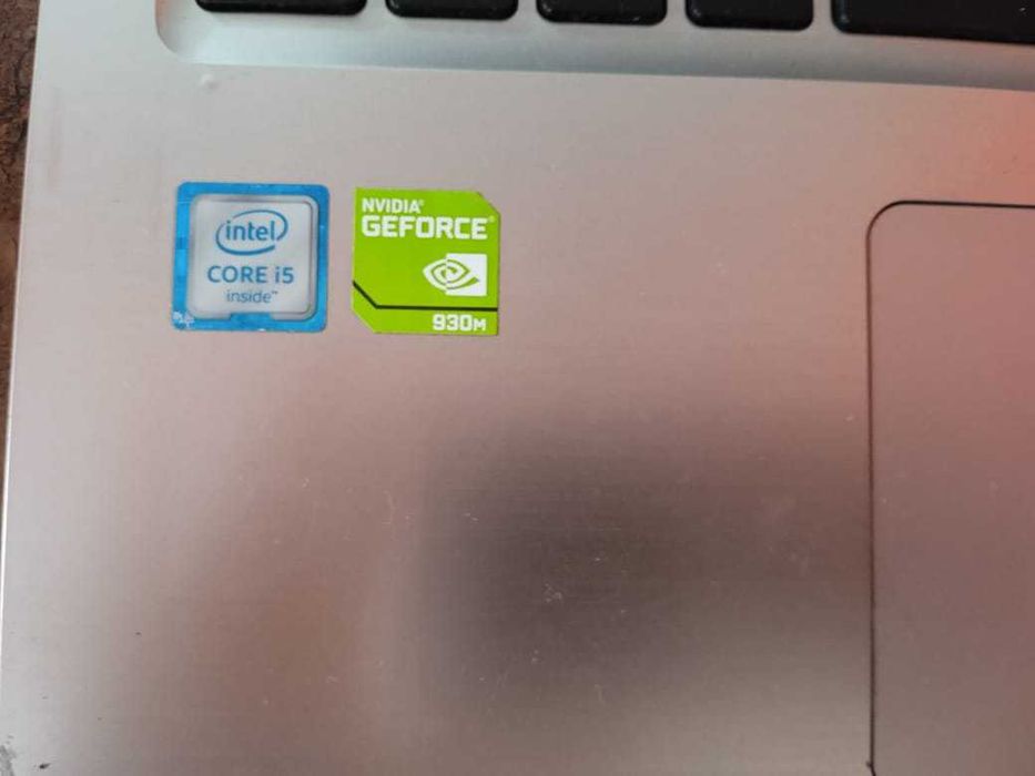 Asus A556U Noutbuk