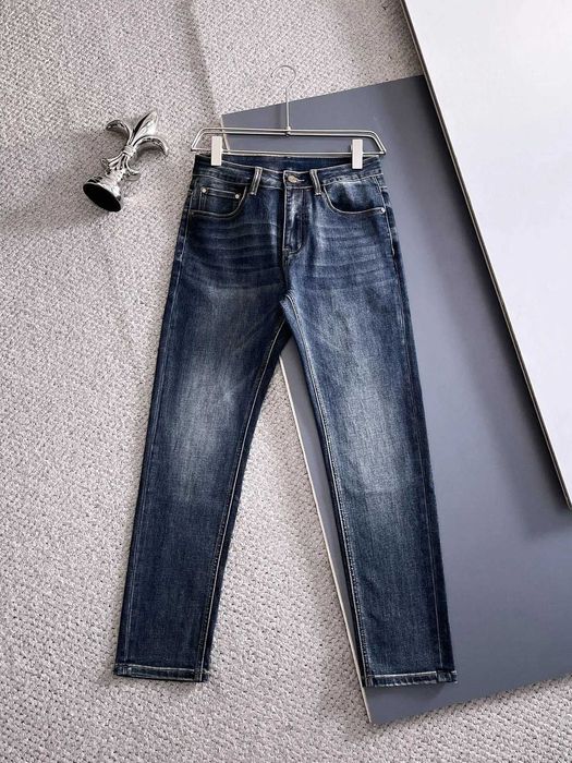 Aduc pe comanda Blugi Boss orice model