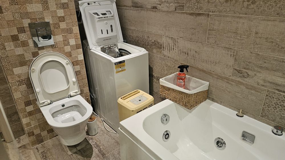 Дава се под наем Двустаен апартамент в Варна, Бриз - 40 кв.м за 408 € - Снимка #3