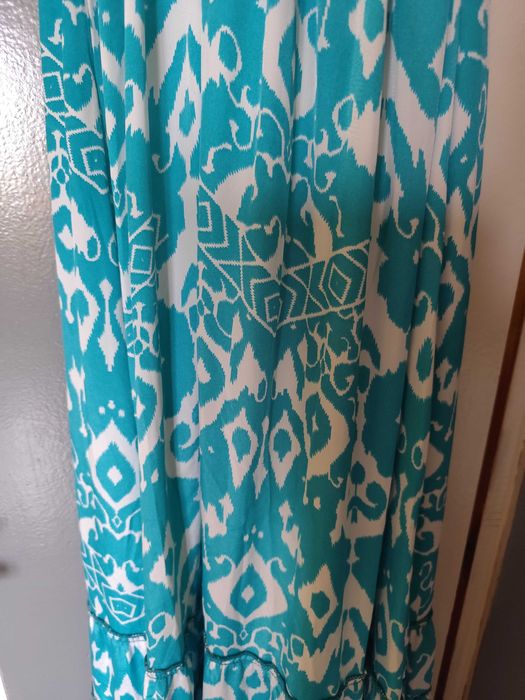 Лятна ефирна дамска рокля зелено и бяло