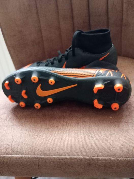 Продавам бутонки Nike - 2 чифта