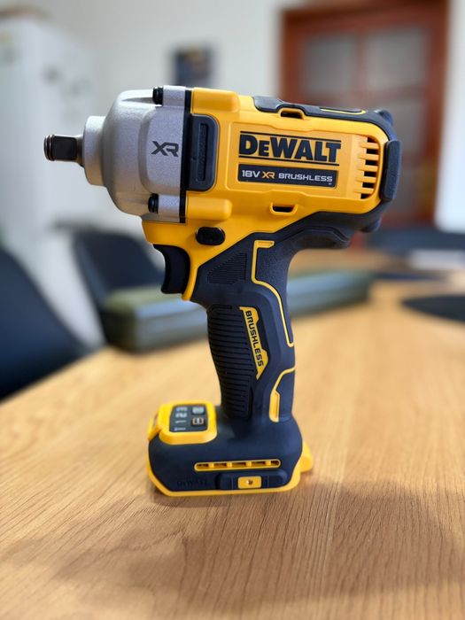 Cheie cu impact dewalt