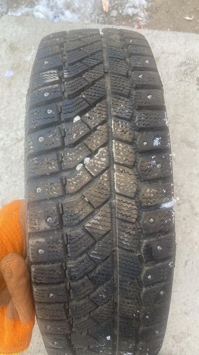 Продам Шипы р15 в хорошем состояние