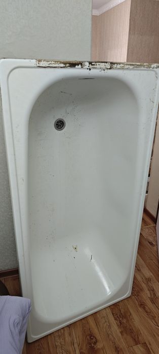Ванна б/у в очень хорошем состоянии!!!