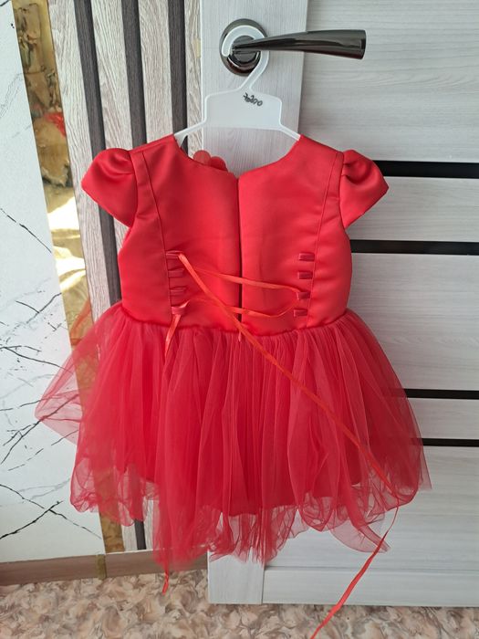 Продам красное детское платье