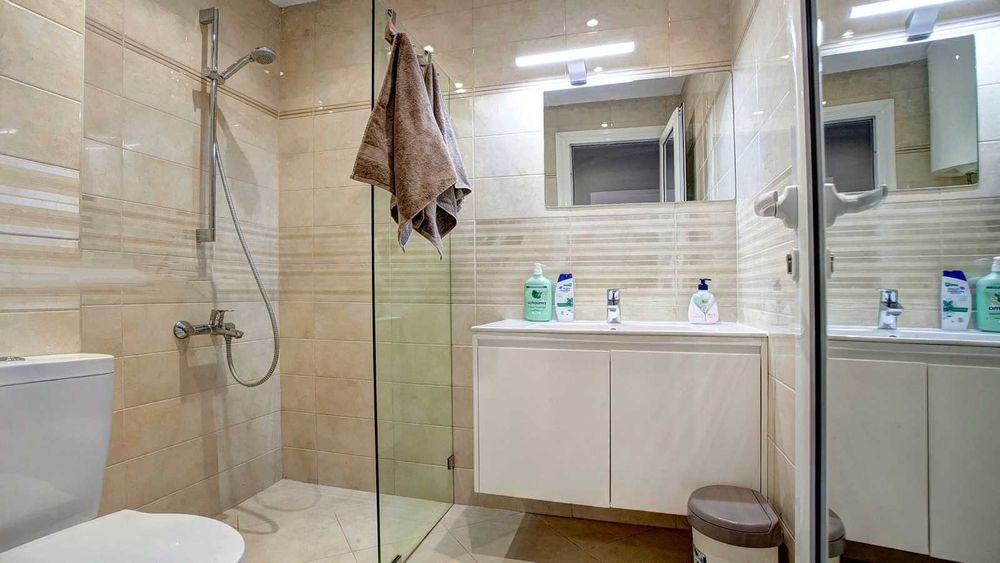 Дава се под наем Двустаен апартамент в София, Център - 82 кв.м за 850 € - Снимка #8