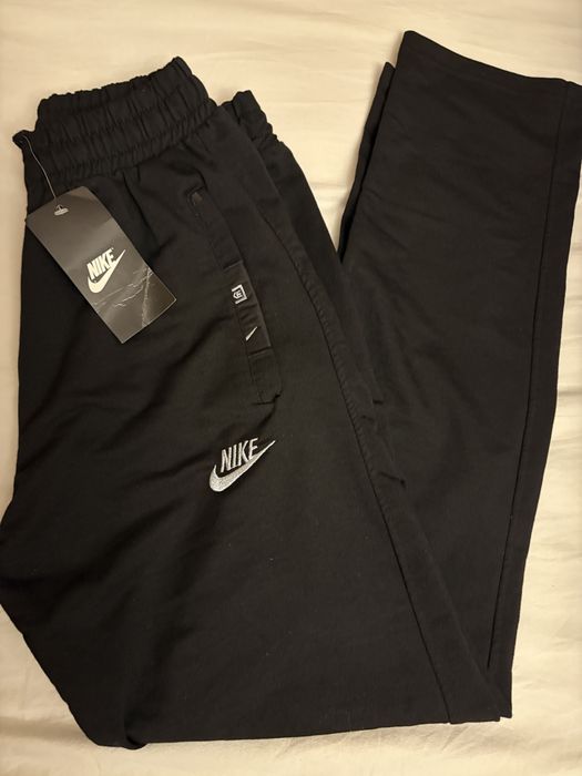 pataloni nike S noi