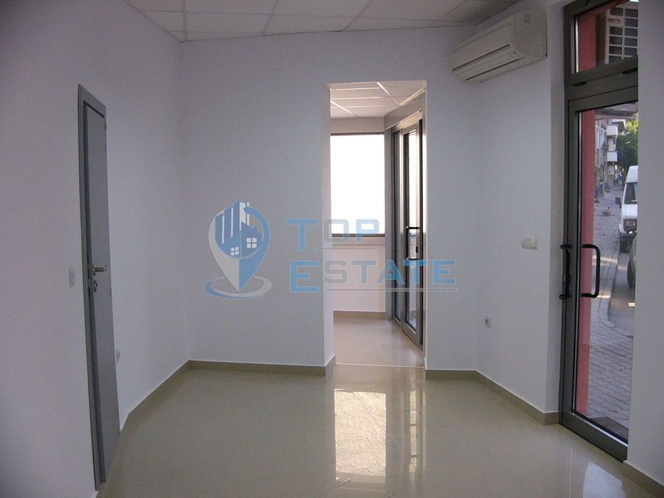 Продава се Магазин в Велико Търново, Център - 65 кв.м за 1493 €/кв.м - Снимка #2