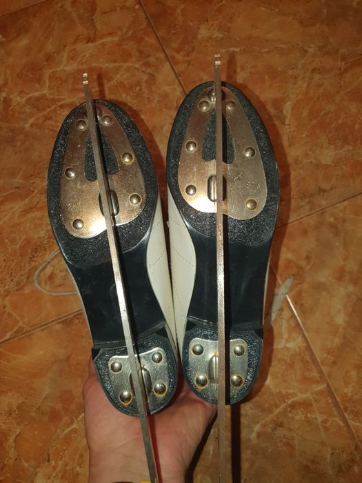 Кънки за лед номер 35