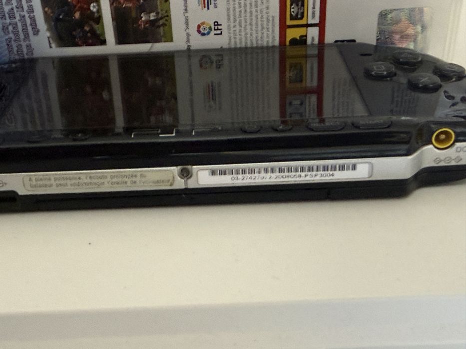 PSP 3004 с 4 игри