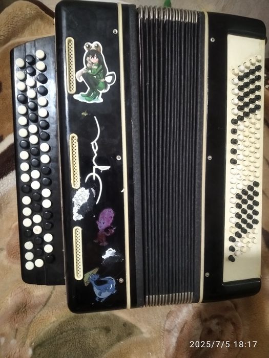 Продаю баян срочно