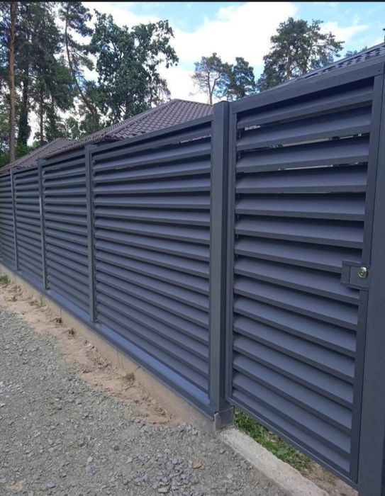 Executam garduri și porți la comanda clientului