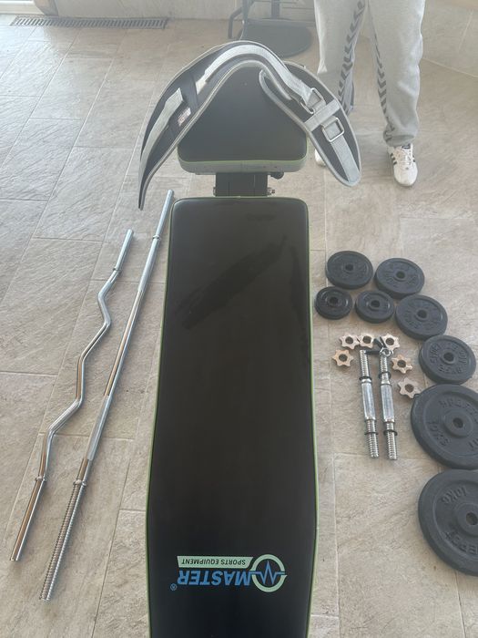 Лежанка с дъмбели и лост